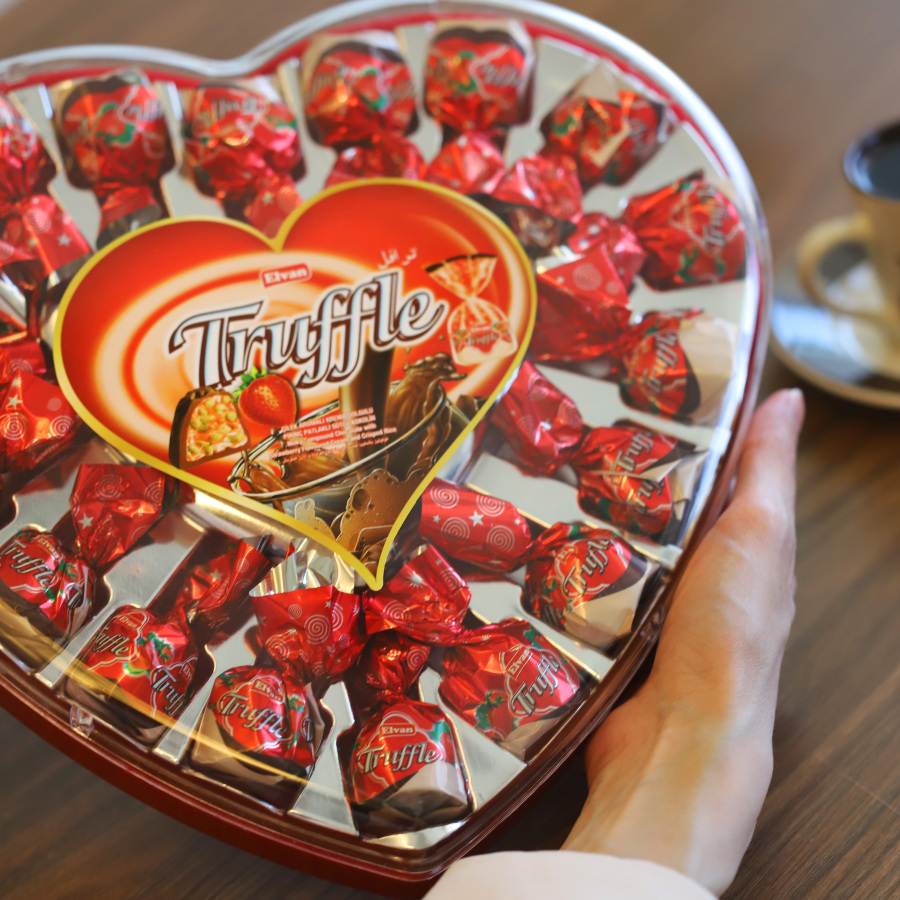 Truffle Strawberry 280 Gr. Heart Box (1 Box) - 3